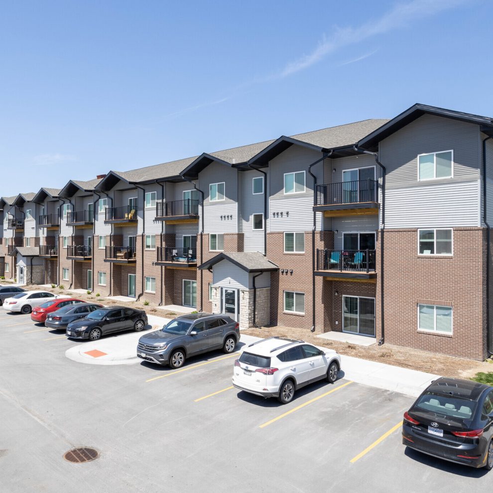 latitude-41-bellevue-ne-building-photo