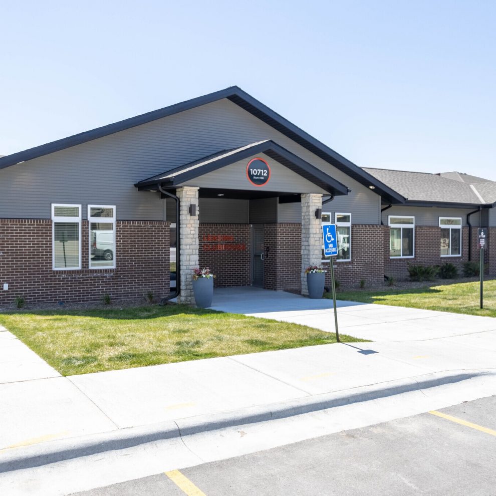 latitude-41-bellevue-ne-clubhouse